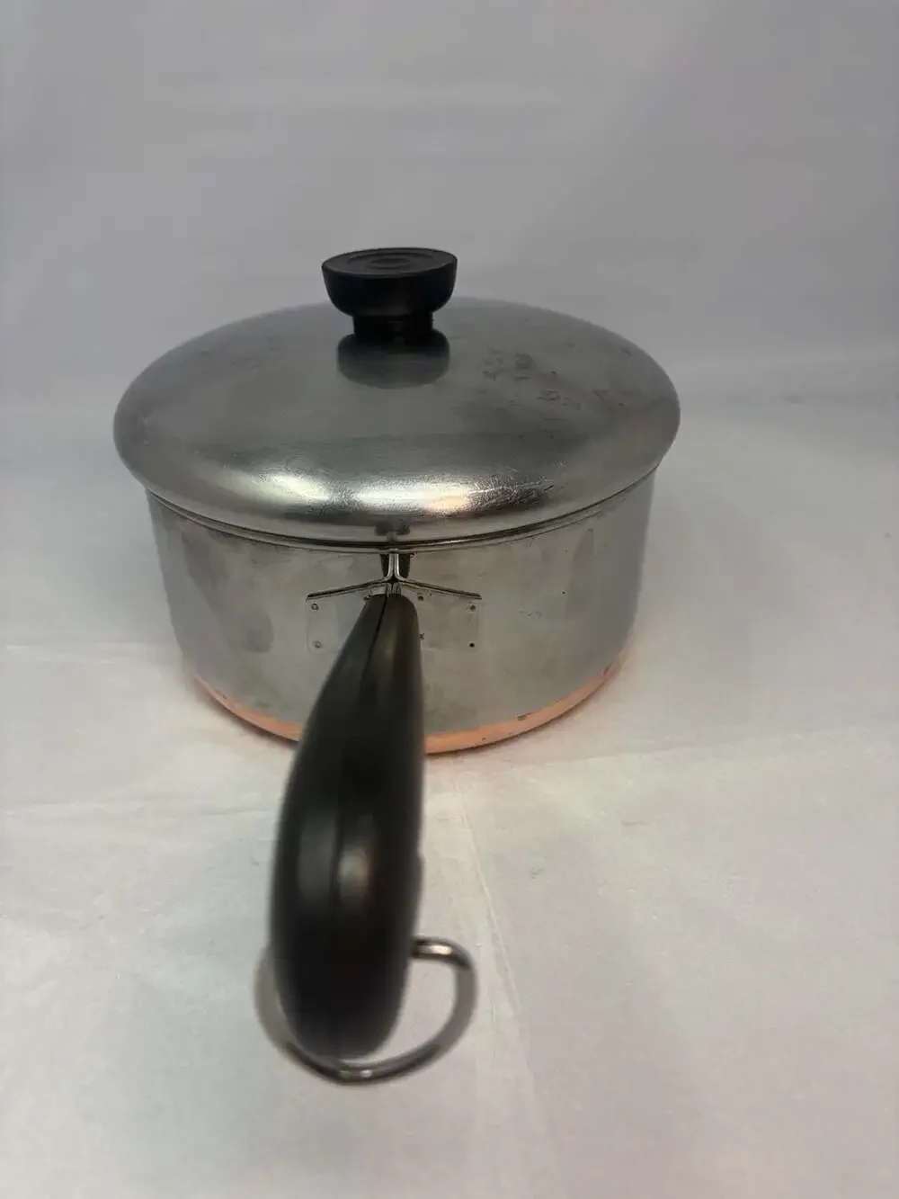 Vintage Pre 1968 Copper Bottom Revere Ware 1 1/2 Quart Sauce Pan with orig lid.